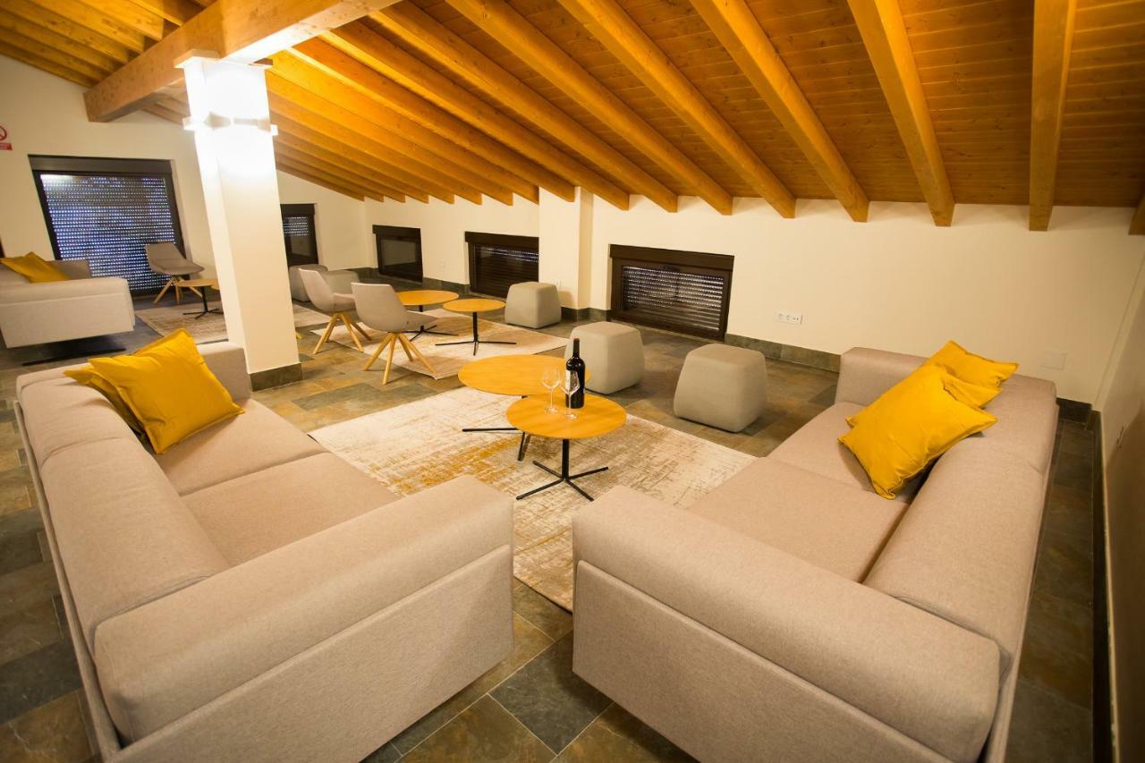 Villa Lucerna Sports & Hotel Resort Vigo de Sanabria 外观 照片